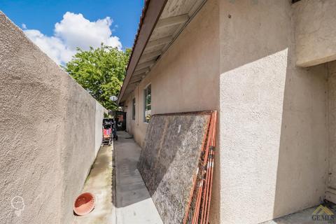 659 Camp Ave, Shafter, CA 93263 photo 17