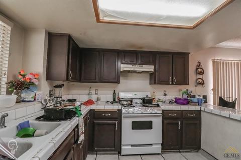 659 Camp Ave, Shafter, CA 93263 photo 8