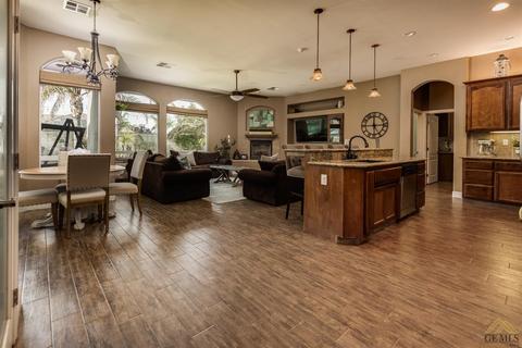 15804 Screaming Eagle Ave, Bakersfield, CA 93314 photo 6