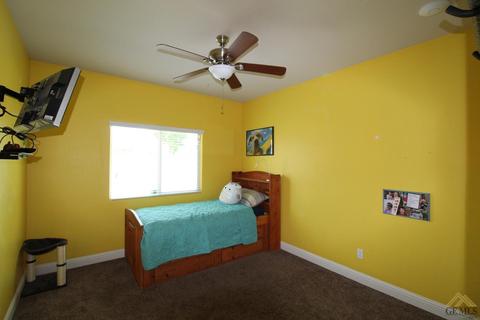 9517 Red Pine Dr, Shafter, CA 93263 photo 20