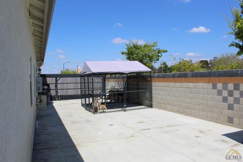 9517 Red Pine Dr, Shafter, CA 93263 photo 24
