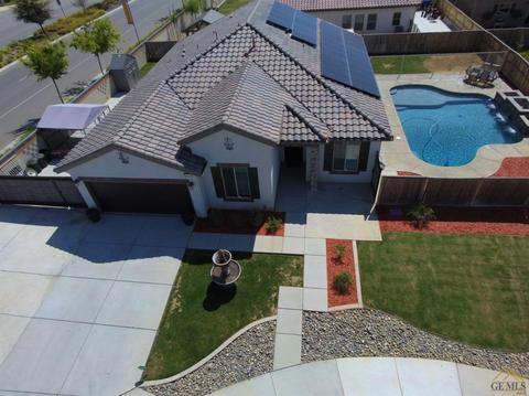9517 Red Pine Dr, Shafter, CA 93263 photo 2