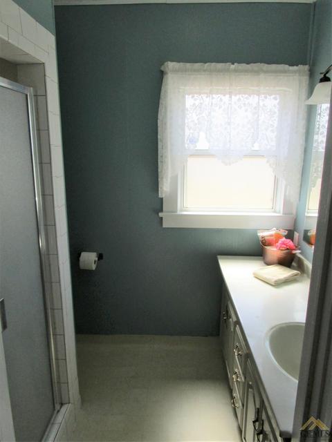 724 Buchanan St, Taft, CA 93268 photo 13