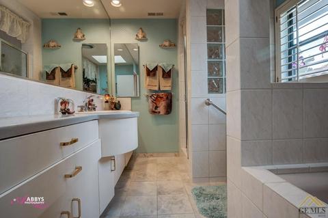 2913 S Summit Cir, Bakersfield, CA 93306 photo 29