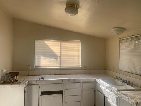 314 7th St, Taft, CA 93268 photo 7