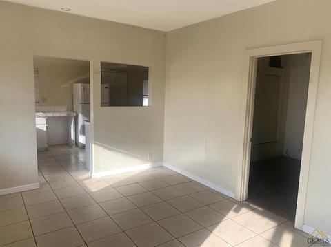 314 7th St, Taft, CA 93268 photo 2
