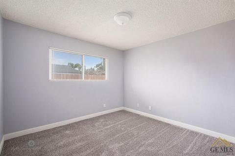 4400 Flicker Dr, Bakersfield, CA 93309 photo 11