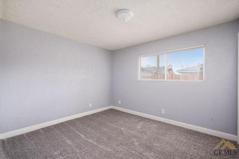 4400 Flicker Dr, Bakersfield, CA 93309 photo 12