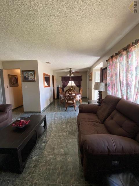 1024 Iris St, Wasco, CA 93280 photo 5