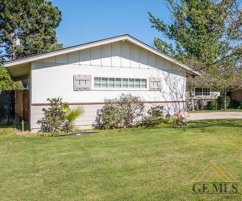 306 Pine St, Shafter, CA 93263 photo 3