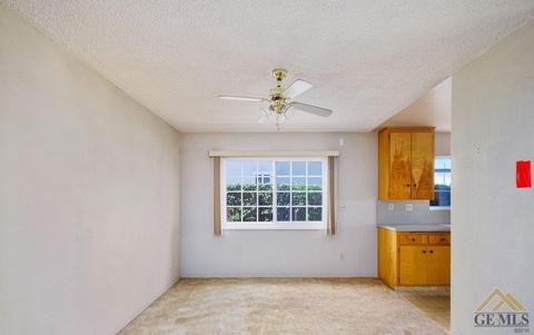 306 Pine St, Shafter, CA 93263 photo 8