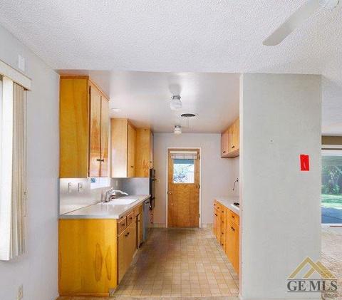 306 Pine St, Shafter, CA 93263 photo 12