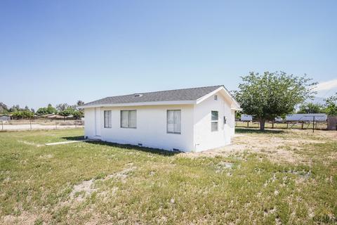 412 S Comanche Dr, Arvin, CA 93203 photo 4