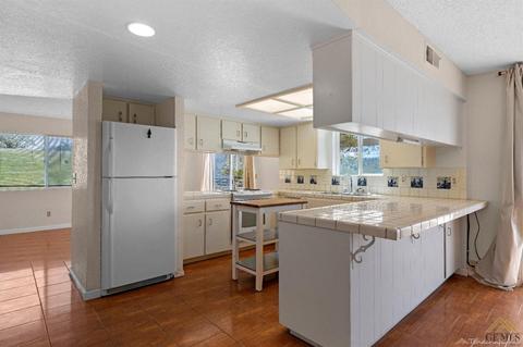 18200 Morgan Ct, Tehachapi, CA 93561 photo 9