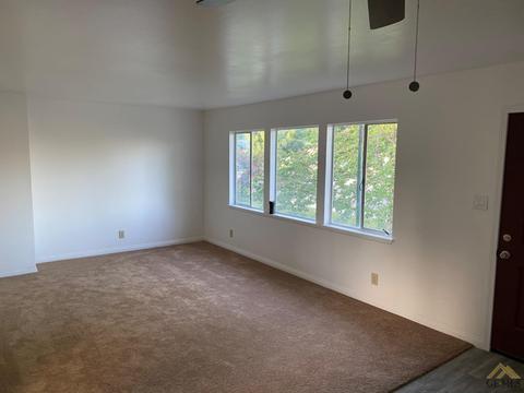 905 Williams Way, Taft, CA 93268 photo 3