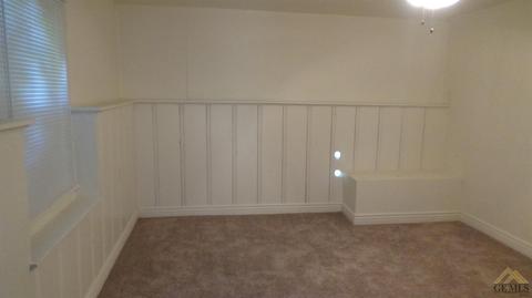 516 Wilson Ave, Taft, CA 93268 photo 4