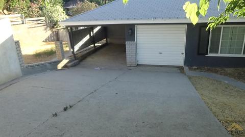 516 Wilson Ave, Taft, CA 93268 photo 3