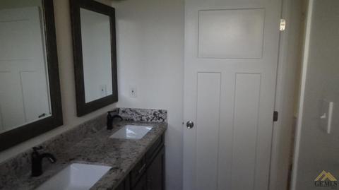 516 Wilson Ave, Taft, CA 93268 photo 12