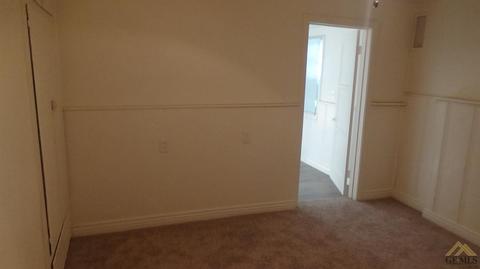 516 Wilson Ave, Taft, CA 93268 photo 5