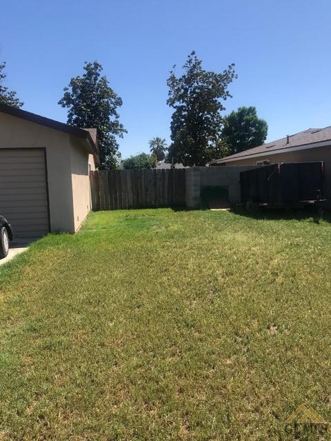 307 Atkinson Ave, Shafter, CA 93263 photo 3