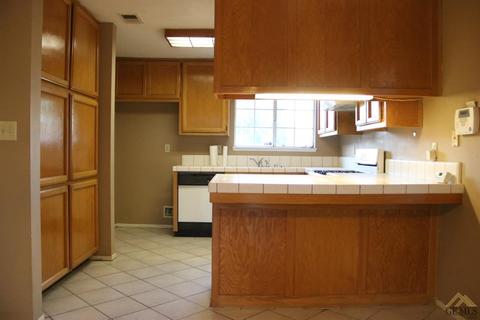 4301 Cyclone Dr, Bakersfield, CA 93313 photo 6