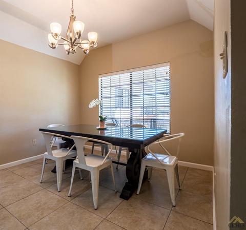 22291 Bogie St, Tehachapi, CA 93561 photo 8