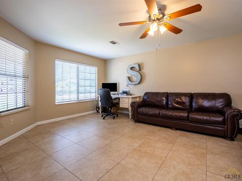 22291 Bogie St, Tehachapi, CA 93561 photo 10