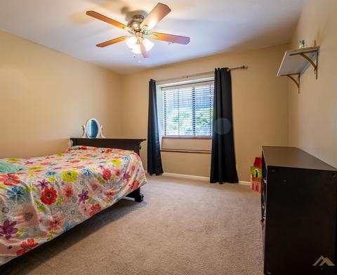 22291 Bogie St, Tehachapi, CA 93561 photo 13