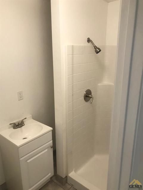 112 Stone Ave, Shafter, CA 93263 photo 8