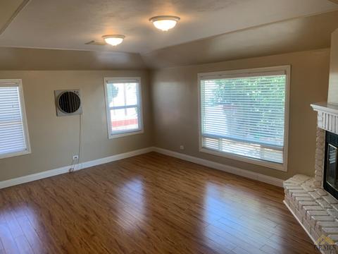 521 Harrison St, Taft, CA 93268 photo 6