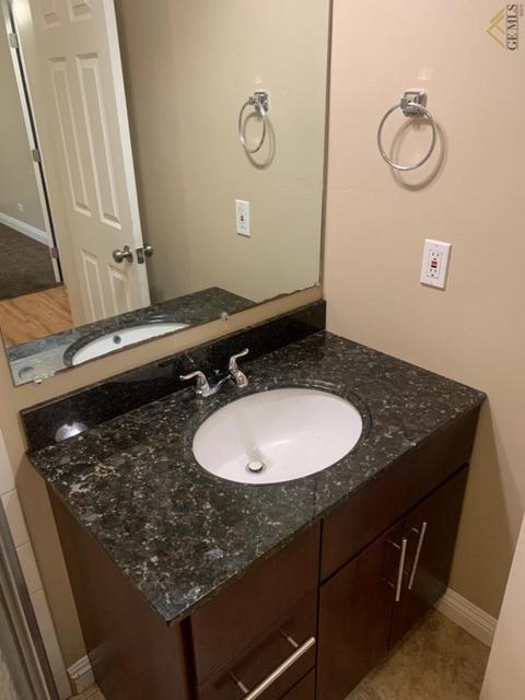 521 Harrison St, Taft, CA 93268 photo 11