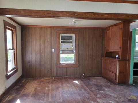 315 Olive Ave, Taft, CA 93268 photo 4