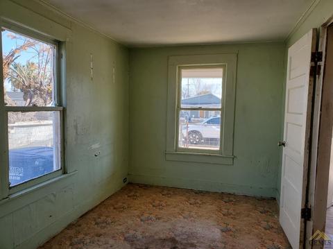315 Olive Ave, Taft, CA 93268 photo 8