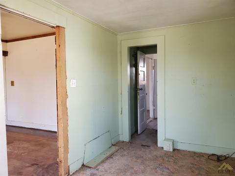 315 Olive Ave, Taft, CA 93268 photo 9