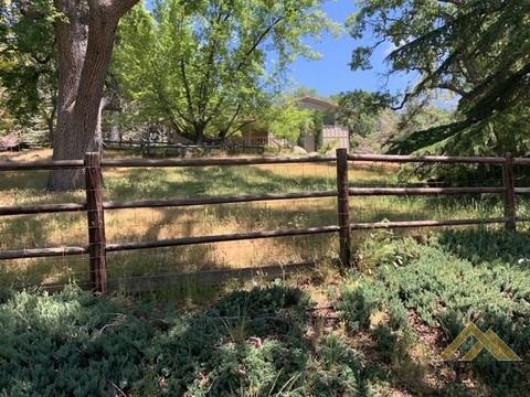 24280 Bowen Ct, Tehachapi, CA 93561 photo 2