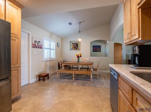 18260 Santa Anita St, Tehachapi, CA 93561 photo 9
