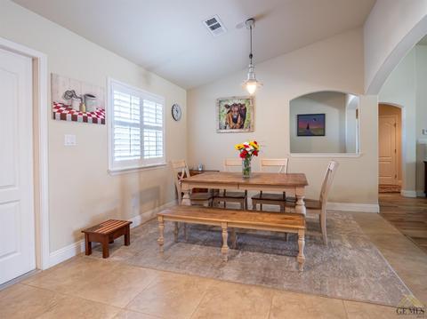 18260 Santa Anita St, Tehachapi, CA 93561 photo 10