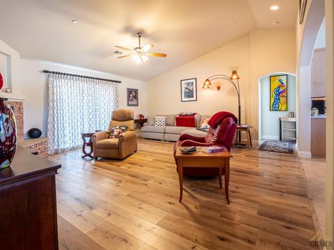 18260 Santa Anita St, Tehachapi, CA 93561 photo 11