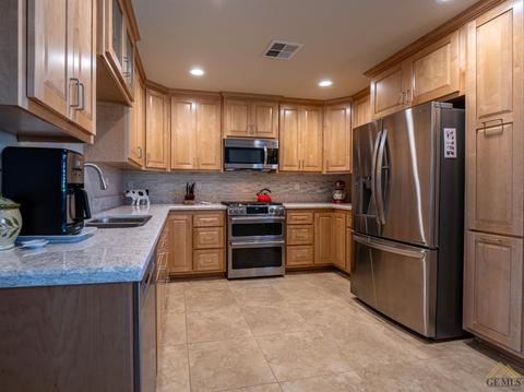 18260 Santa Anita St, Tehachapi, CA 93561 photo 5