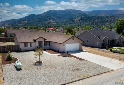 18260 Santa Anita St, Tehachapi, CA 93561 photo 2