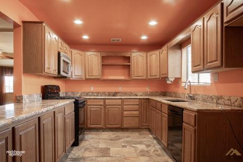 305 Van Buren St, Taft, CA 93268 photo 8