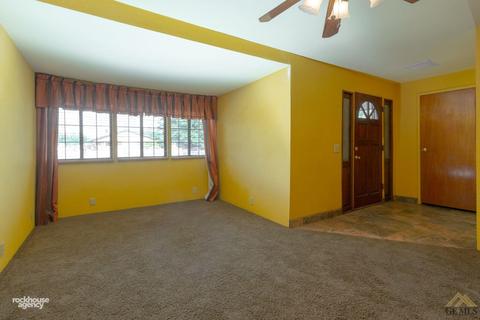 305 Van Buren St, Taft, CA 93268 photo 4
