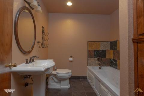 305 Van Buren St, Taft, CA 93268 photo 12