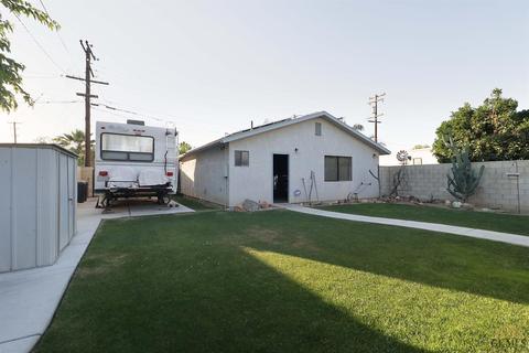 611 State Ave, Shafter, CA 93263 photo 2