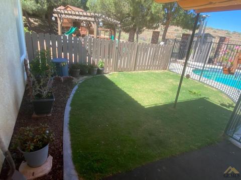 512 Hilltop Ct, Taft, CA 93268 photo 28