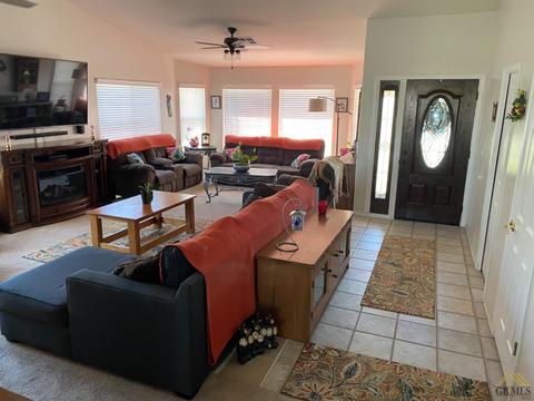 512 Hilltop Ct, Taft, CA 93268 photo 6