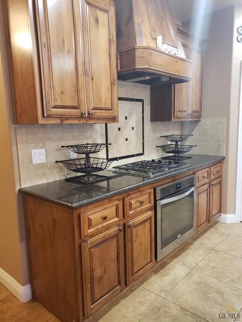 209 Planada Dr, Shafter, CA 93263 photo 5