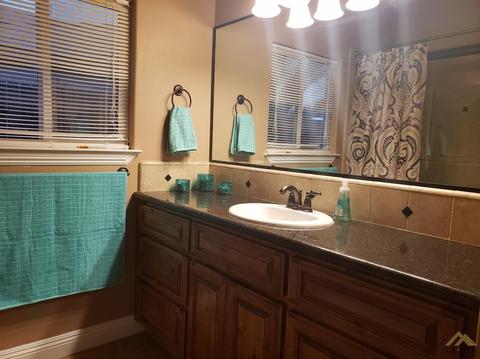 209 Planada Dr, Shafter, CA 93263 photo 10