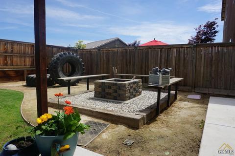 9308 Red Pine Dr, Shafter, CA 93263 photo 19