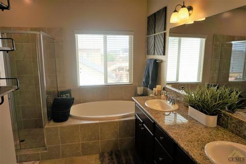 9308 Red Pine Dr, Shafter, CA 93263 photo 15